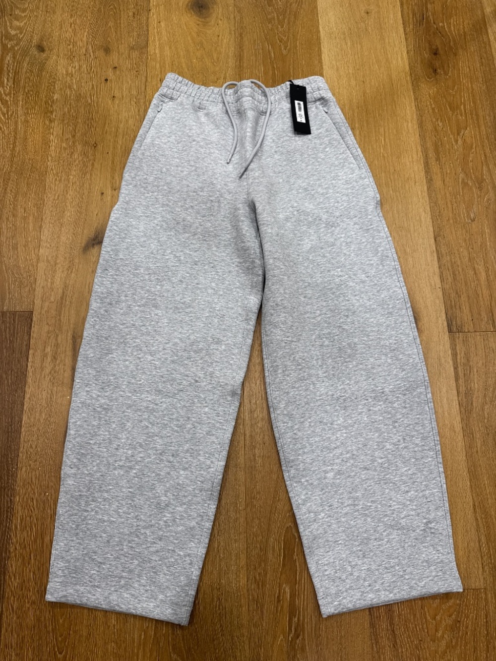 Aritzia barrel sweatpants size S - Picture 4 of 6